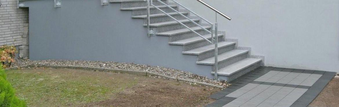 Innenhof-Neugestaltung |  Erd- und Pflasterarbeiten mit Treppensanierungen